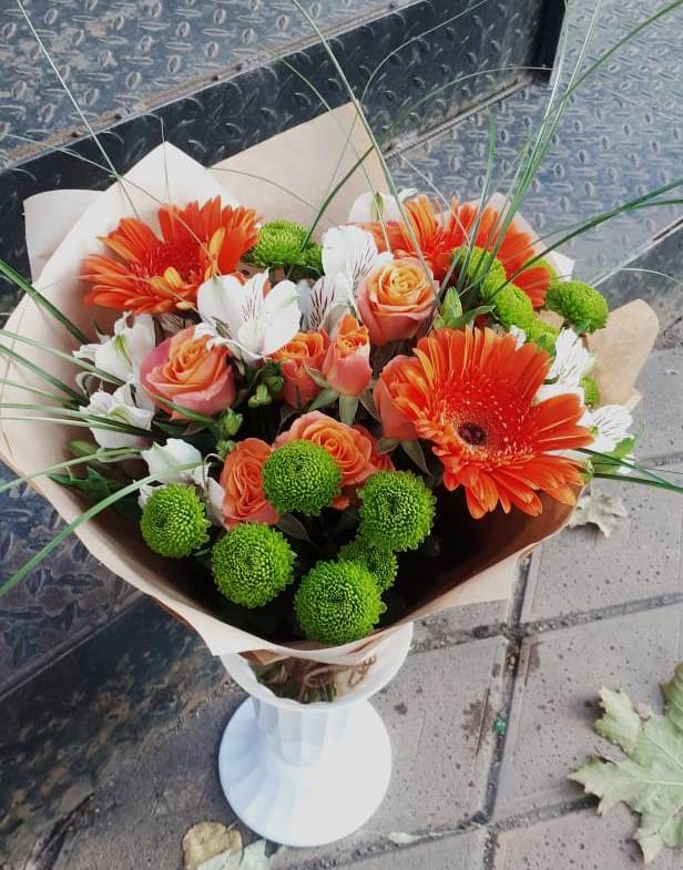 Букет цветов из: Герберы, Хризантемы, Альстромерии и Розы в Октябрьский Тульская область