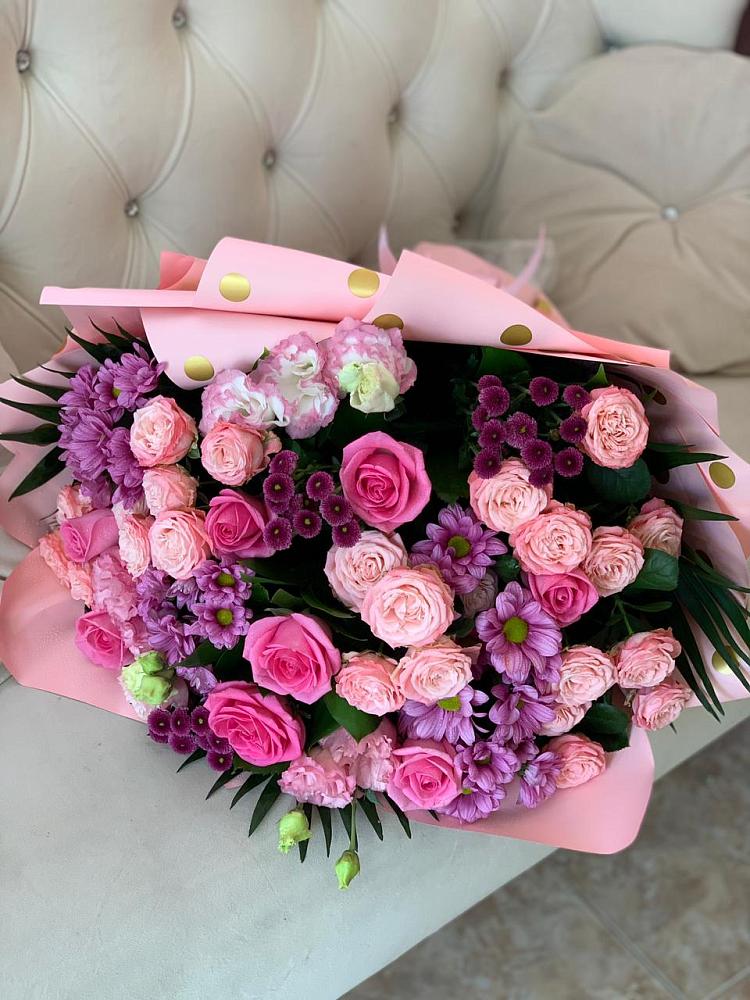 Букет цветов из: Хризантемы, Розы и Лизиантусы в Октябрьский Тульская область