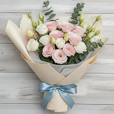 Букет цветов из:  Лизиантусы в Октябрьский Тульская область