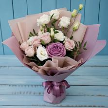 Букет цветов из:  Розы и Лизиантусы в Октябрьский Тульская область