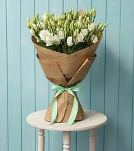 Букет цветов из:  Лизиантусы в Октябрьский Тульская область