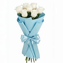 Букет 7 белых роз Проуд в Октябрьский Тульская область