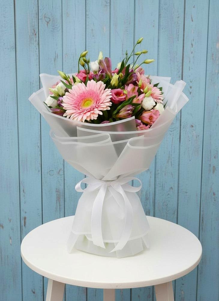 Букет цветов из: Герберы, Альстромерии и Лизиантусы в Октябрьский Тульская область