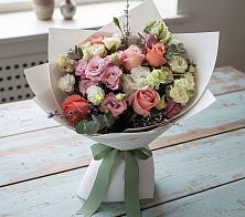 Букет цветов из:  Розы, Лизиантусы и Гвоздики в Октябрьский Тульская область