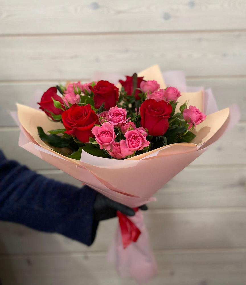 Букет цветов из: Розы в Октябрьский Тульская область