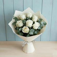 Букет Белые розы в Эвкалипте в Октябрьский Тульская область