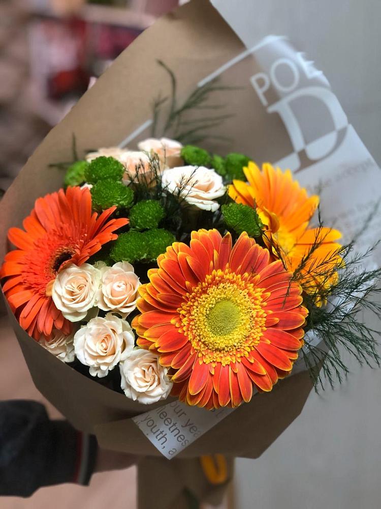 Букет цветов из: Герберы, Хризантемы и Розы в Октябрьский Тульская область