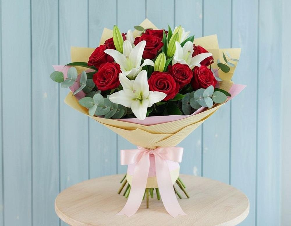 Букет цветов из: Лилии и Розы в Октябрьский Тульская область